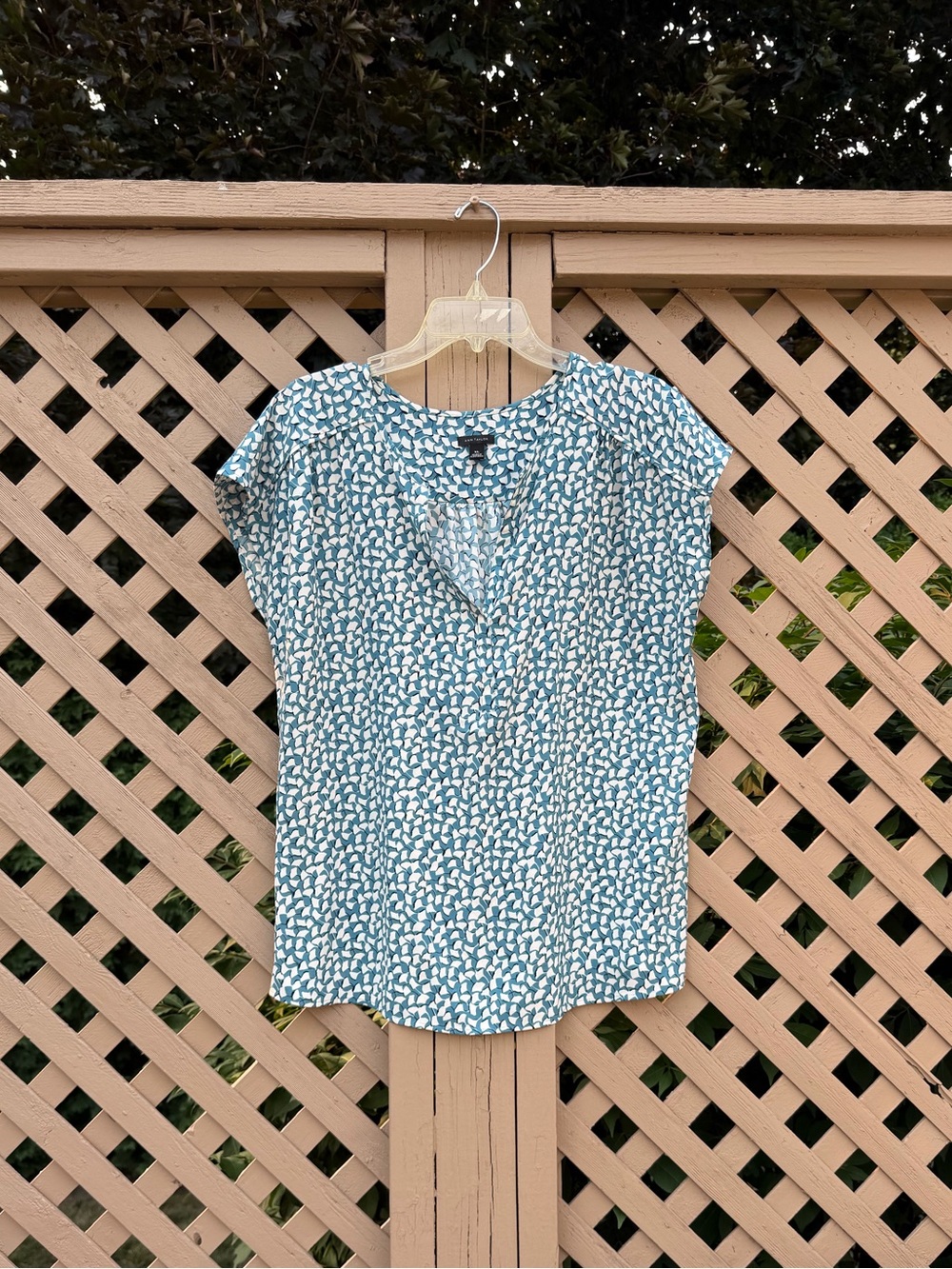 Ann Taylor Teal Patterned Cap-Sleeve Top - XL
